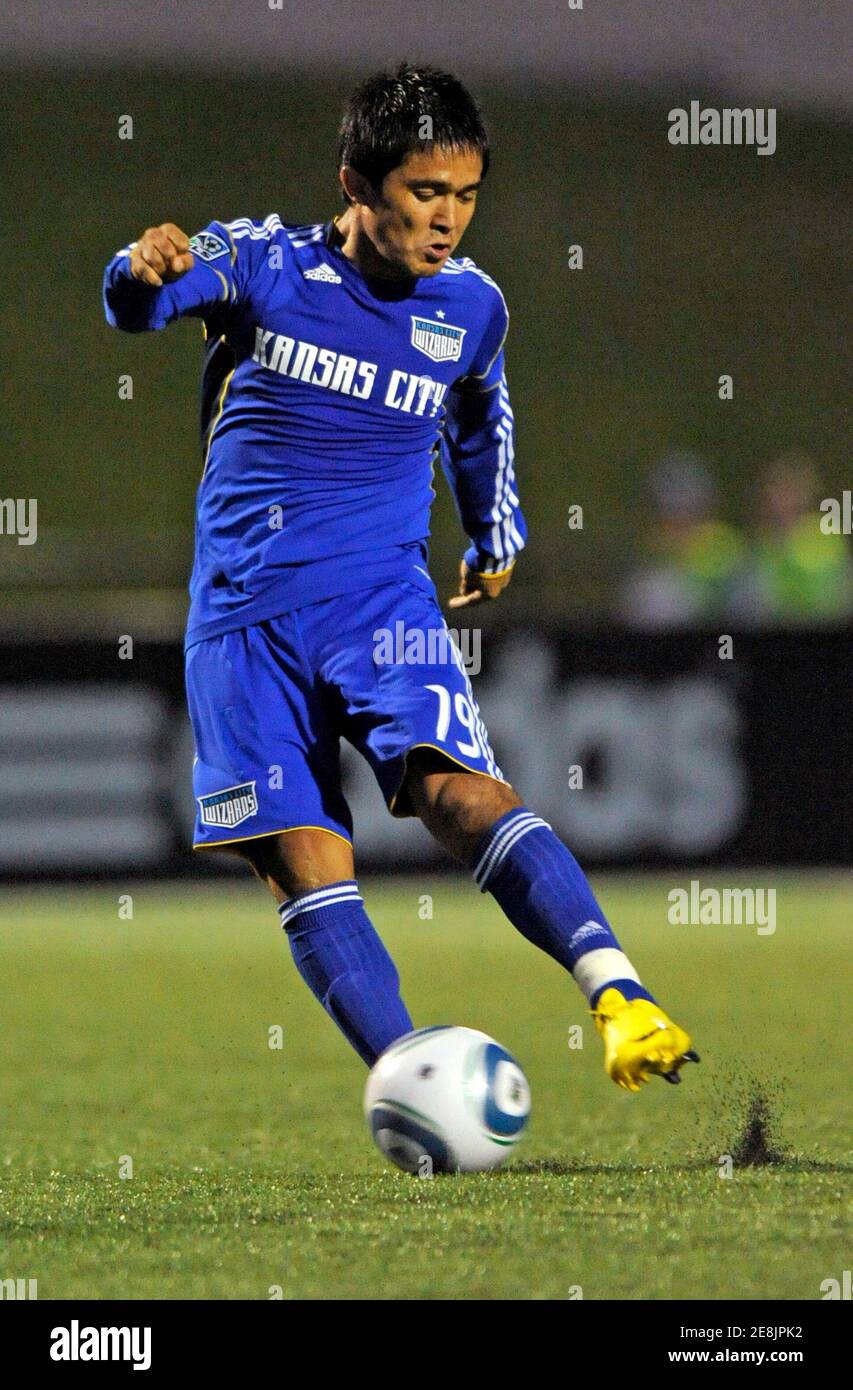 Sunil Chhetri High Resolution Stock Photography And Images Alamy My life revolves around shuttling between taking the field for india and. https www alamy com kansas city wizards forward sunil chhetri kicks but fails to score against the colorado rapids during the first half of their 2010 us open cup qualifying round at the stanley h durwood stadium on the campus of the university of missouri kansas city in kansas city missouri april 13 2010 reutersdave kaup united states tags sport soccer image401168630 html