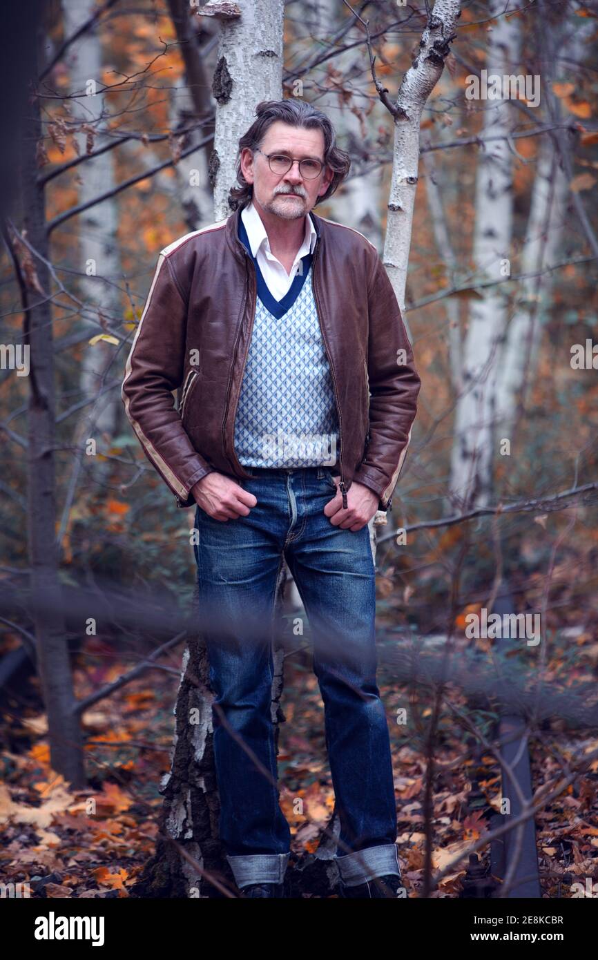 Senior man in leather jacket hi-res stock photography and images - Alamy