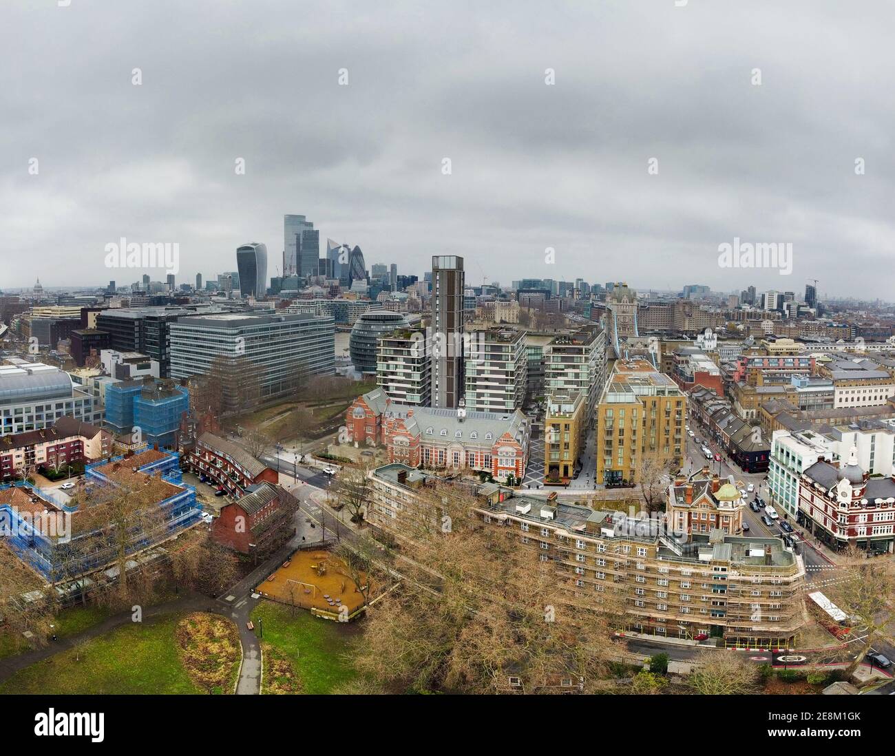 London bridge aerial hi-res stock photography and images - Alamy