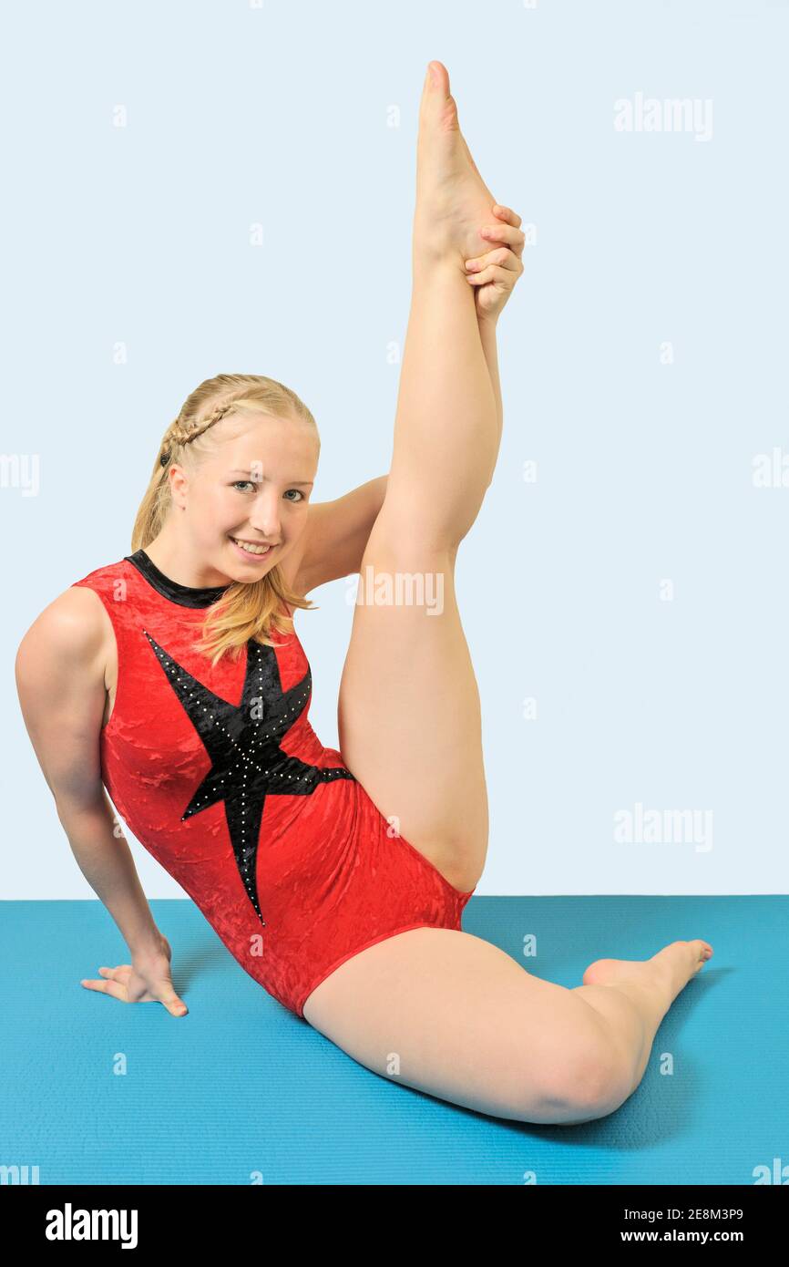 Young woman wearing gym leotard hi-res stock photography and images - Alamy