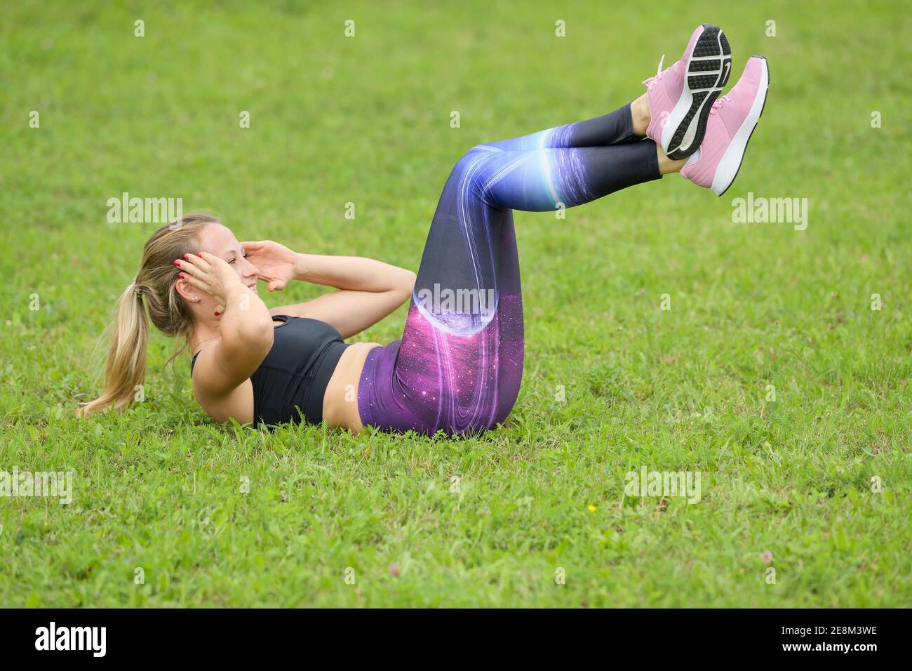 Abdominal sports training hi-res stock photography and images - Alamy