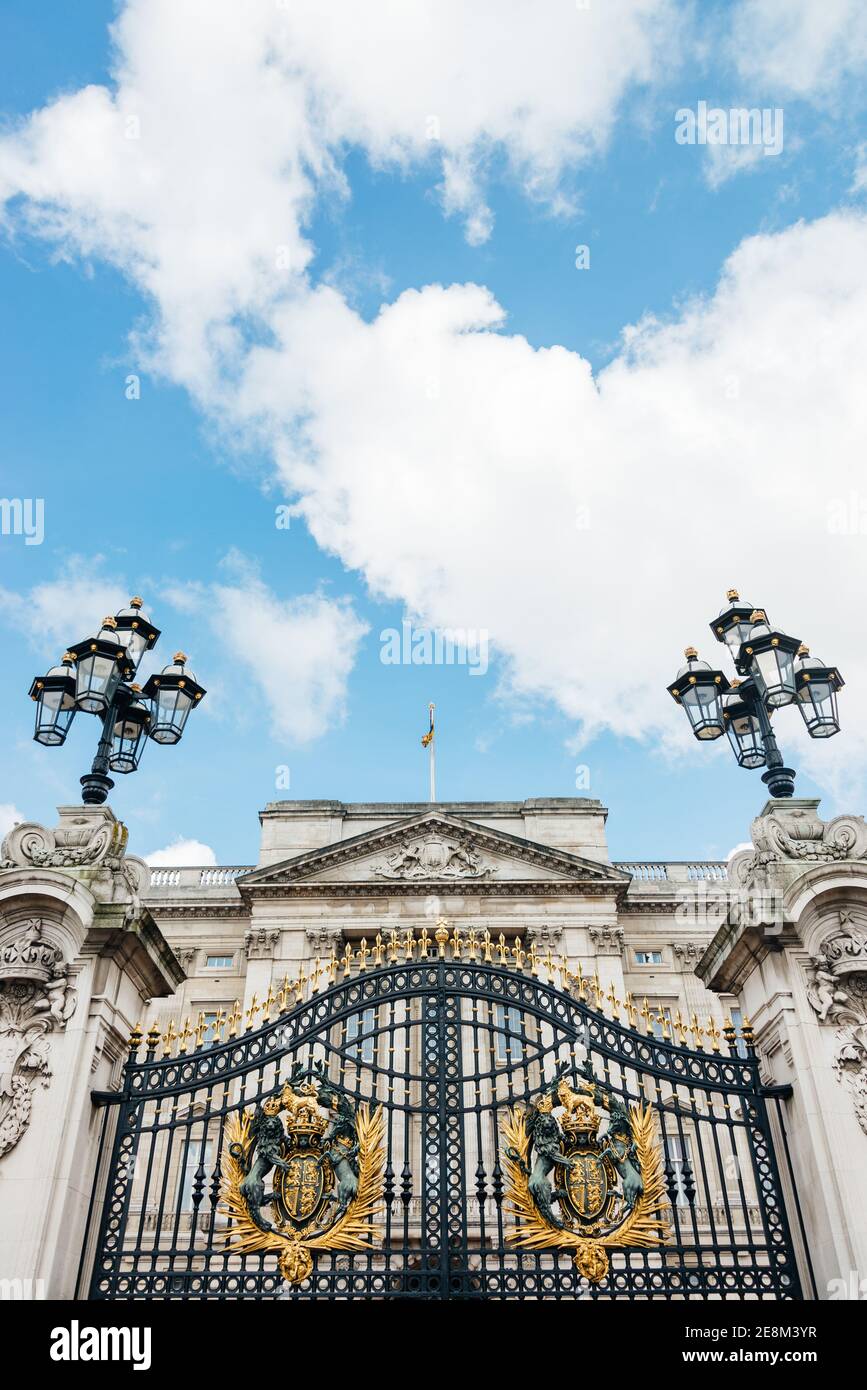 Buckingham Palace and gates, Westminster, London, England, UK Stock Photo