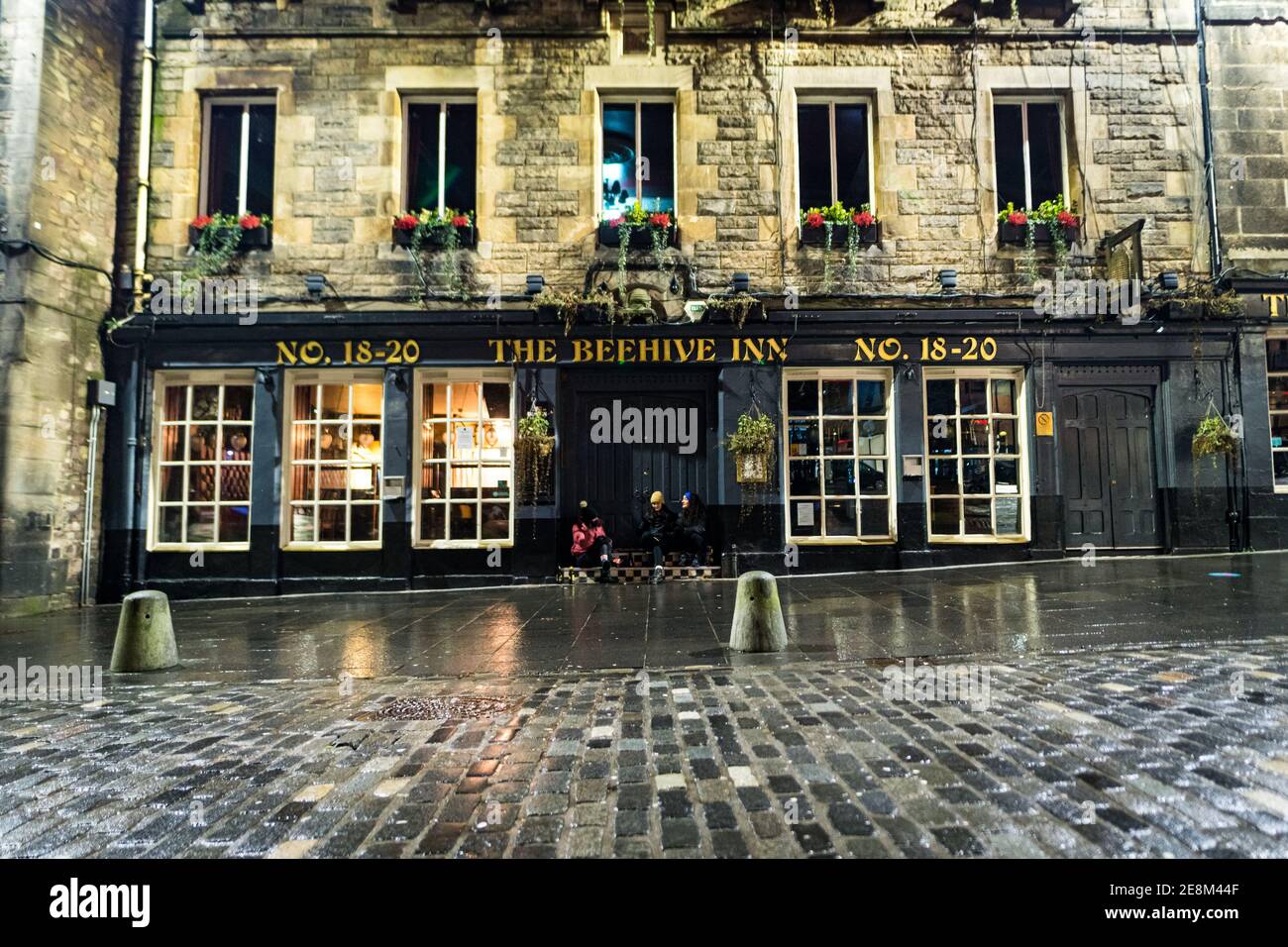 Sat 30 January 2021. Edinburgh, UK. Traditionally the final weekend of January is the first payday after Christmas and a peak business time for Edinburgh’s pubs and bars. The current Covid-19 lockdown restrictions in Edinburgh means that they are closed and this was the view at The Beehive Inn on the Grassmarket. Stock Photo