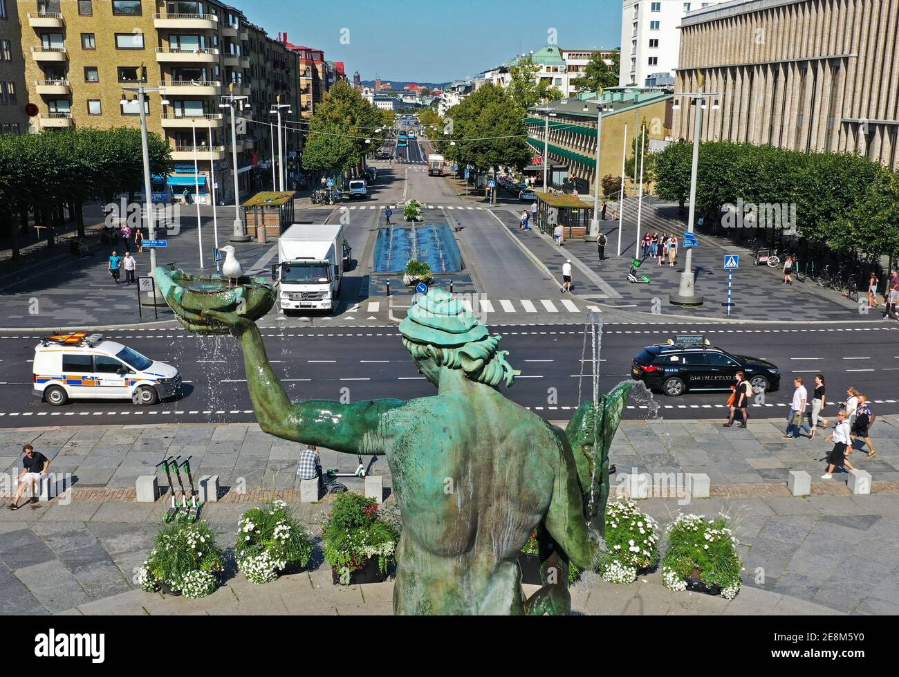 Statue of poseidon at gotaplatsen in gothenburg hi-res stock ...