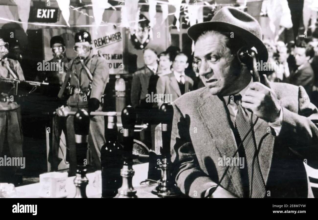 QUATERMASS 2 (aka Enemy From Space) 1957 Hammer Film Productions film with Sid James Stock Photo