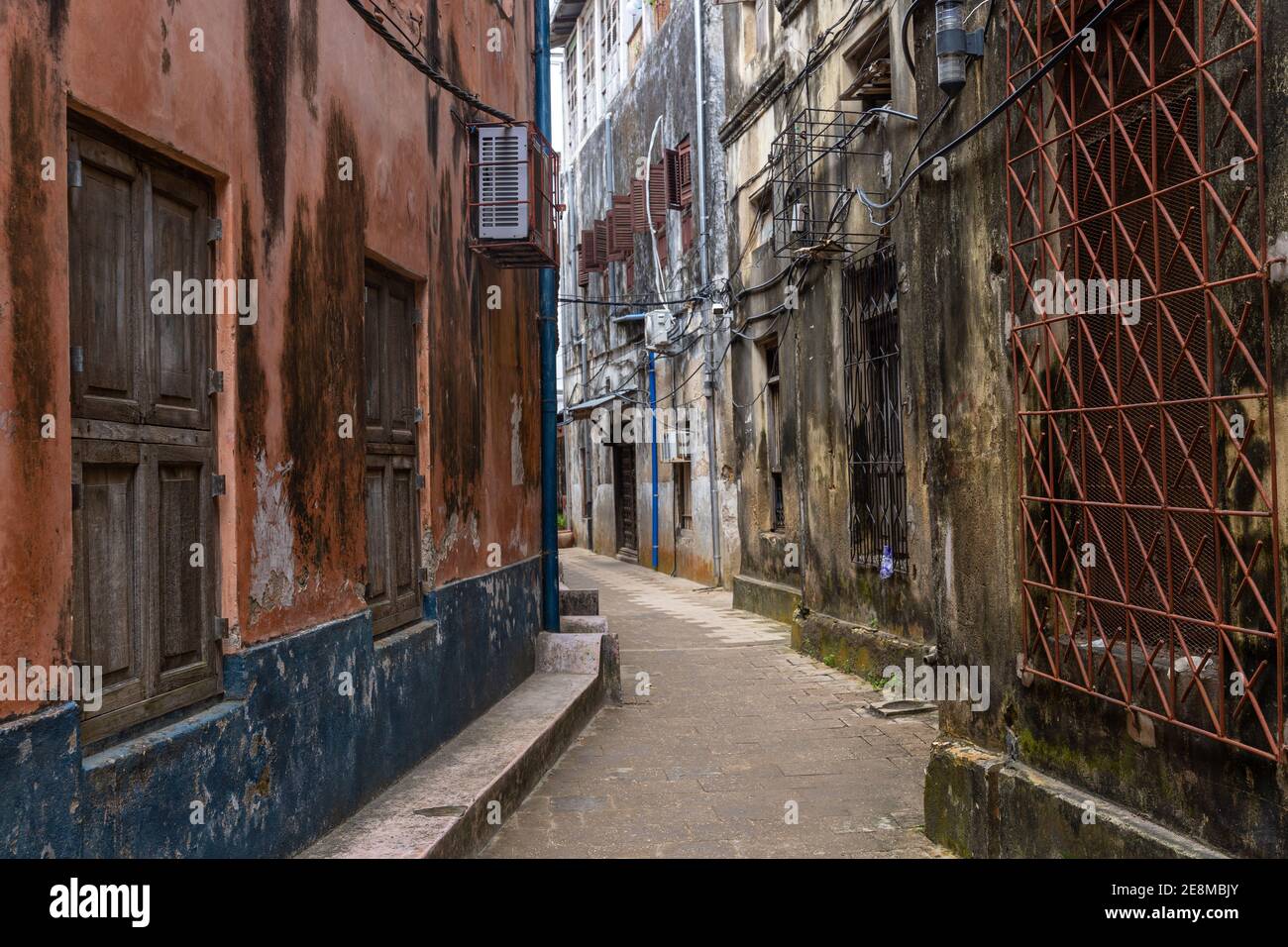Old traditional doors. Stone Town, Zanzibar, Tanzania Stock Photo Alamy