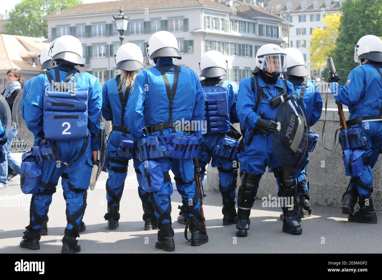 Zürich-City: The police is blocking the road/bridge at labour day on May 1st at the Grossminster Stock Photo