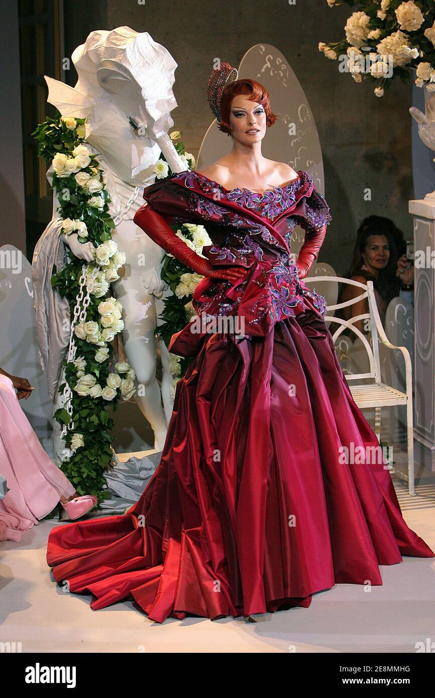 Canadian model Linda Evangelista presents a creation by British designer  John Galliano for Christian Dior Fall-Winter 2007-2008 Haute-Couture  collection show, in Versailles, France on July 2, 2007. The prestigious  fashion house of