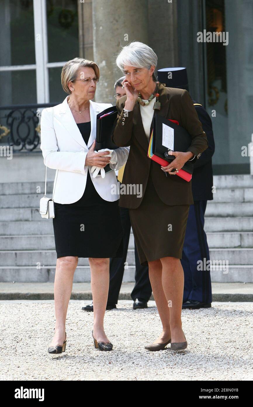 Interior minister Michele Alliot-Marie and Economy minister Christine Lagarde pictured after the Ministers' council held at the Elysee Palace in Paris, France, on July 18, 2007. Photo by Mousse/ABACAPRESS.COM Stock Photo