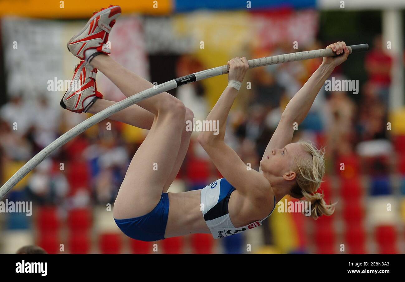 Finland's Minna Nikkanen competes on women's pole vault during the European Athletics Junior Championships, in Hengelo, Netherlands, on July 21, 2007. Photo by Nicolas Gouhier/Cameleon/ABACAPRESS.COM Stock Photo