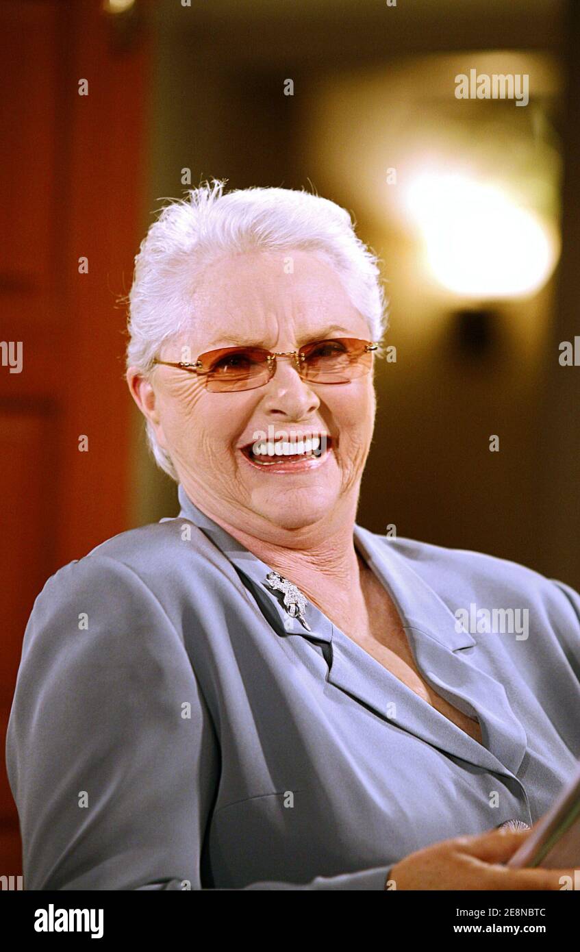 EXCLUSIVE. BEHIND THE SCENES : Susan Flannery on the set of 'The Bold and the Beautiful' (Amour, gloire et beaute) on CBS studios, In Los Angeles, CA, USA, on January 10, 2007. Photo by Denis Guignebourg/ABACAPRESS.COM Stock Photo