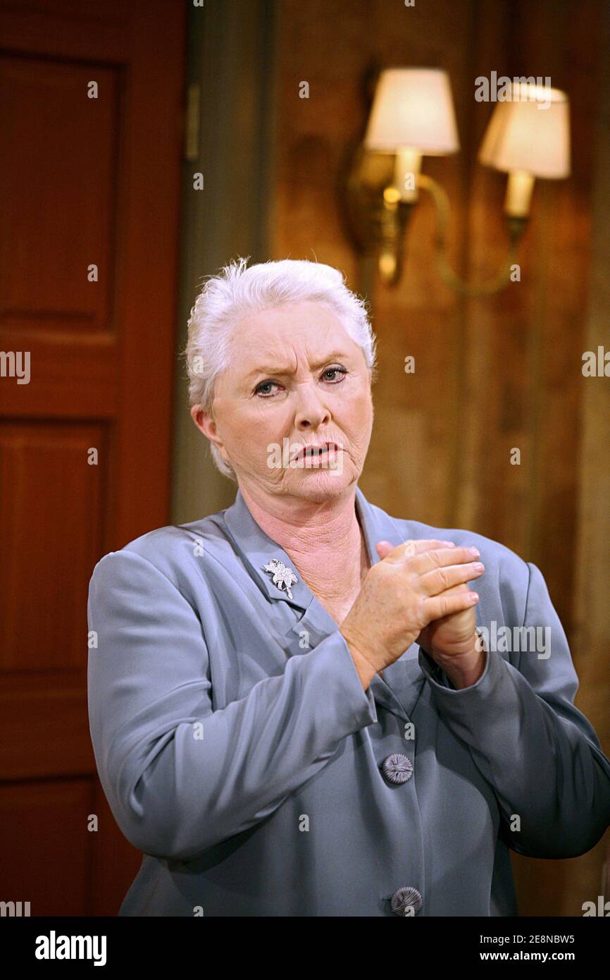 EXCLUSIVE. BEHIND THE SCENES : Susan Flannery on the set of 'The Bold and the Beautiful' (Amour, gloire et beaute) on CBS studios, In Los Angeles, CA, USA, on January 10, 2007. Photo by Denis Guignebourg/ABACAPRESS.COM Stock Photo