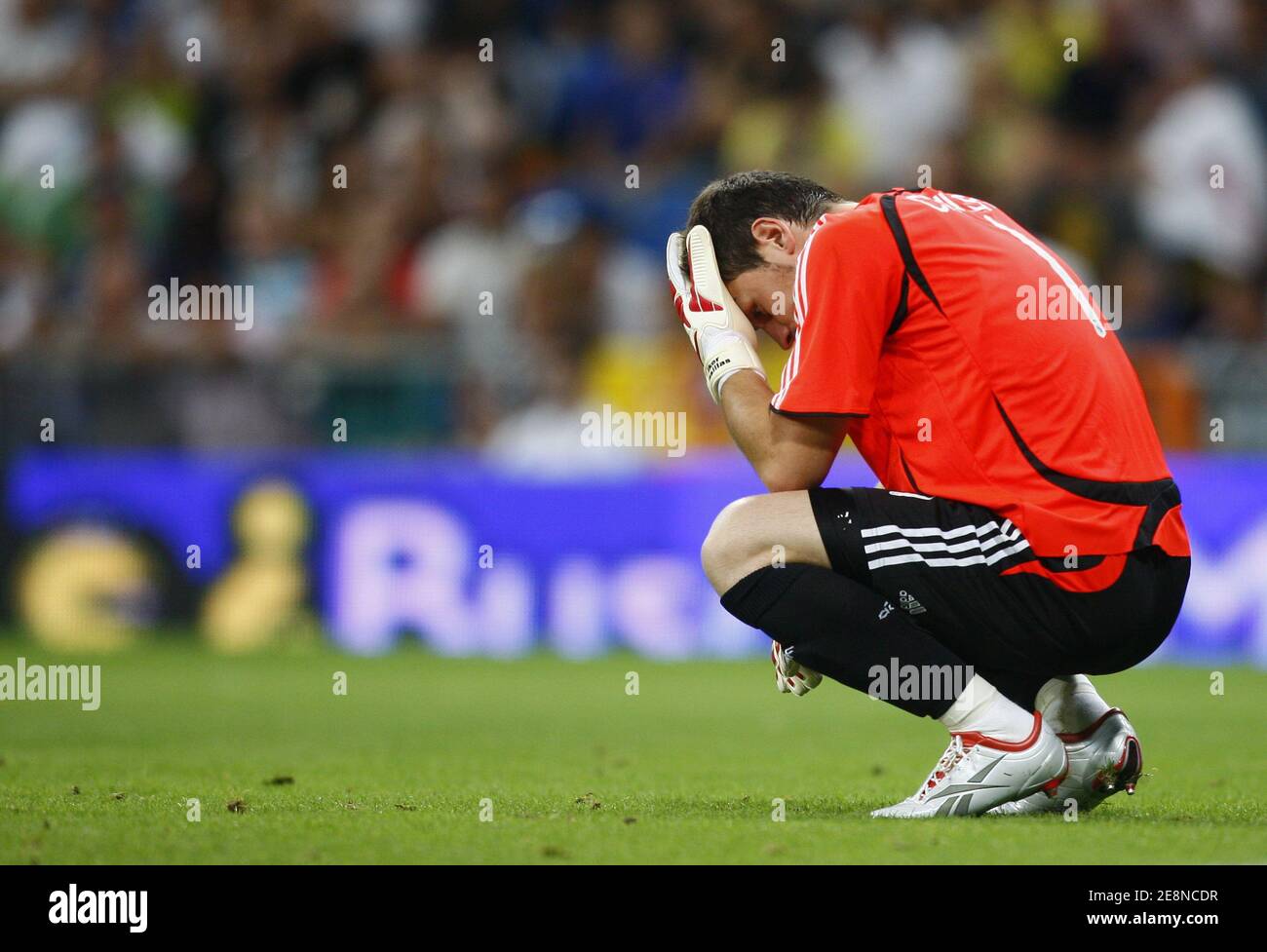 Real Madrid's goalkeeper Iker Casillas dejected during the Spanish Super Cup tournament, Real Madrid vs FC Sevilla at the Santiago Bernabeu Stadium in Madrid, Spain on August 19, 2007. FC Seville won 5-3. Photo by Christian Liewig/ABACAPRESS.COM Stock Photo