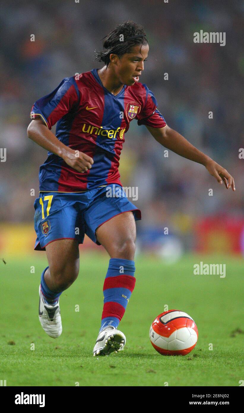 FC Barcelona's Giovani Dos Santos in action during the club's Joan Gamper Trophy match, FC Barcelona vs Inter Milan at the Camp Nou stadium in Barcelona, Spain on August 29, 2007. Barcelona won 5-0. Photo by Christian Liewig/ABACAPRESS.COM Stock Photo