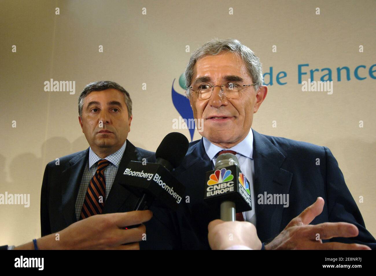 Gaz de France Chairman JeanFrancois Cirelli and Suez Chairman Gerard
