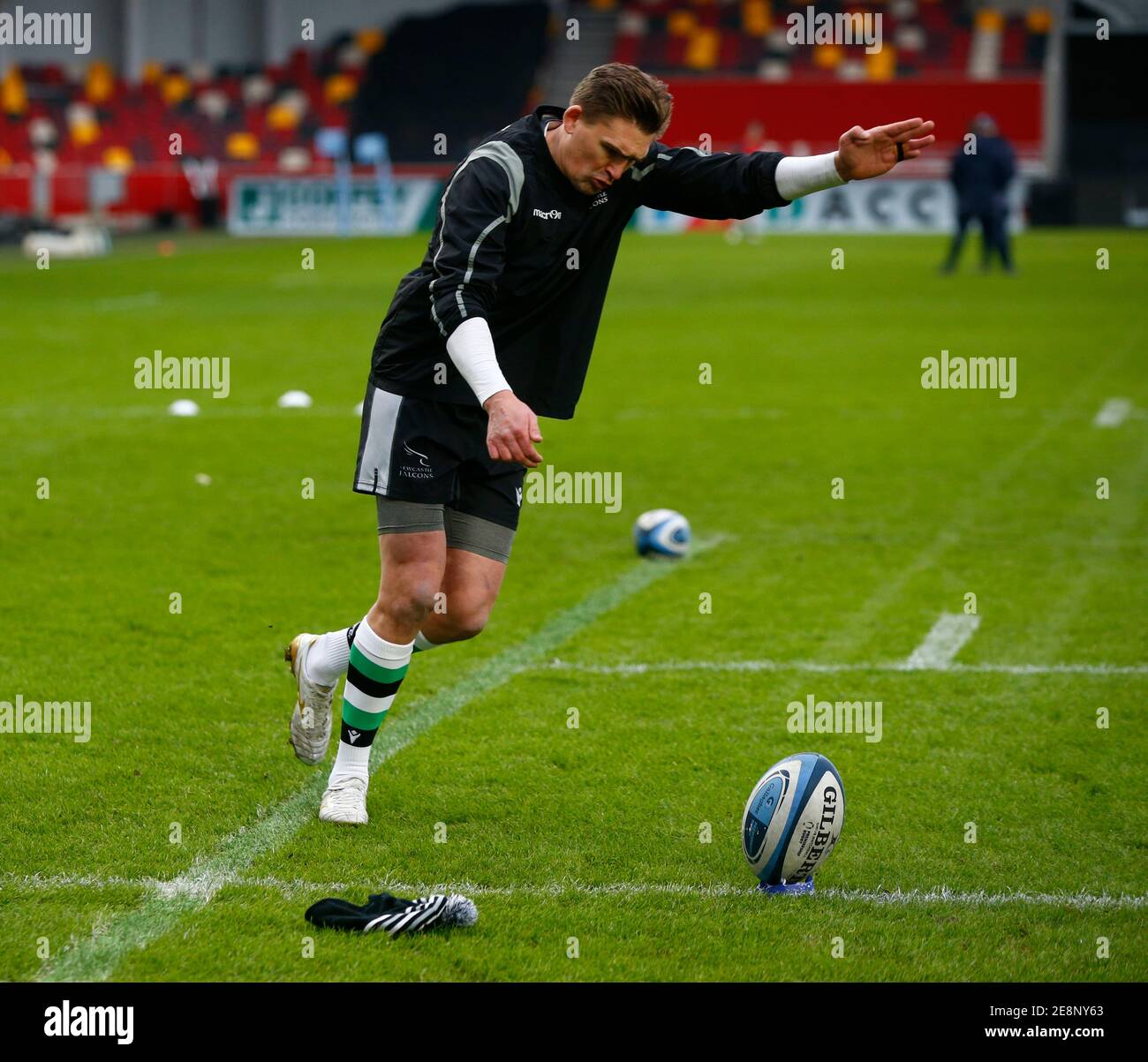 BRENTFORD, ENGLAND - JANUARY 31: Toby Flood of Newcastle Falcons during warm up during Gallagher Premiership between London Irish and Newcastle Flacons at Brentford Community Stadium, Brentford, UK on 31st January 2021 Credit: Action Foto Sport/Alamy Live News Stock Photo