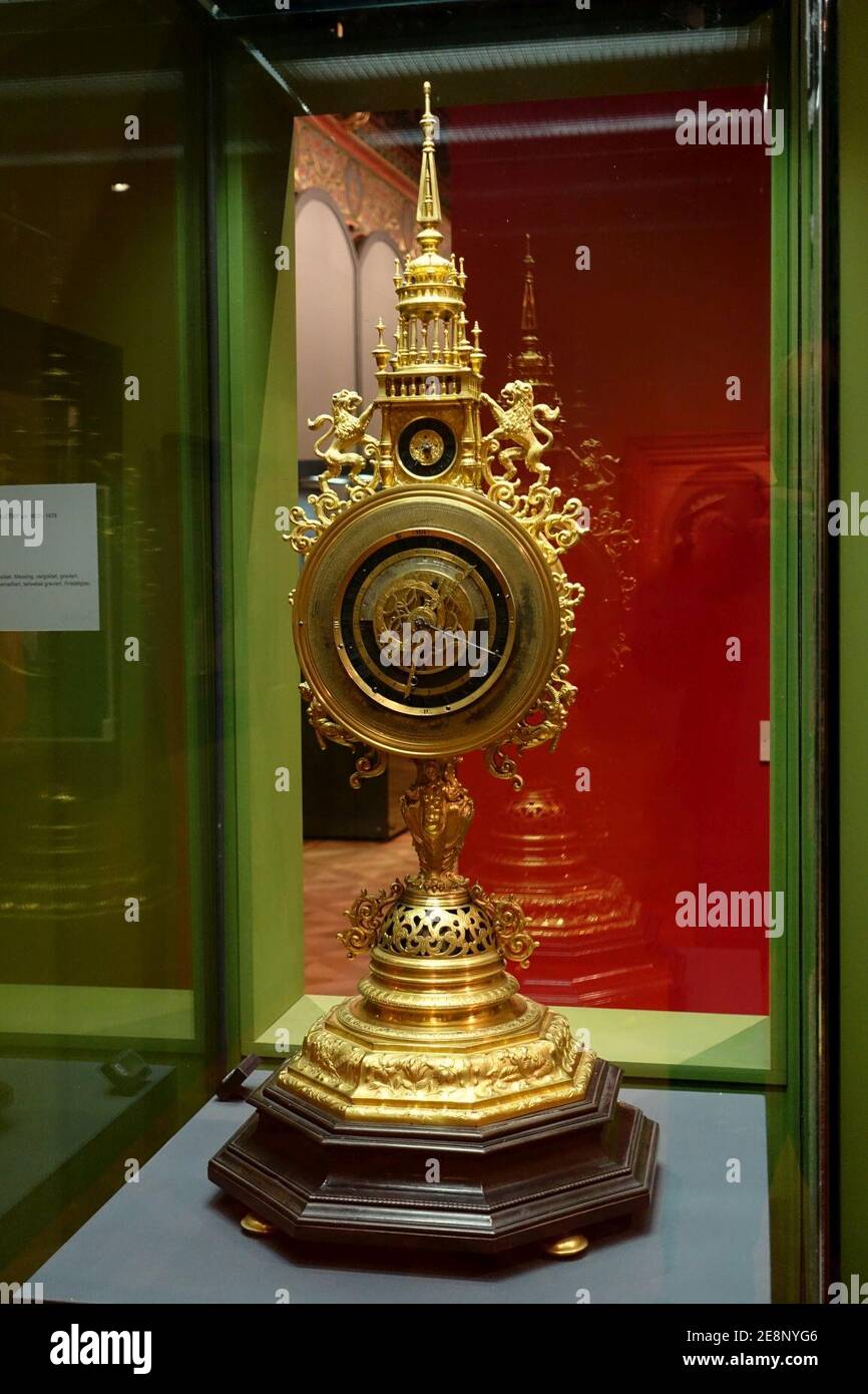 Monstrance clock hires stock photography and images Alamy
