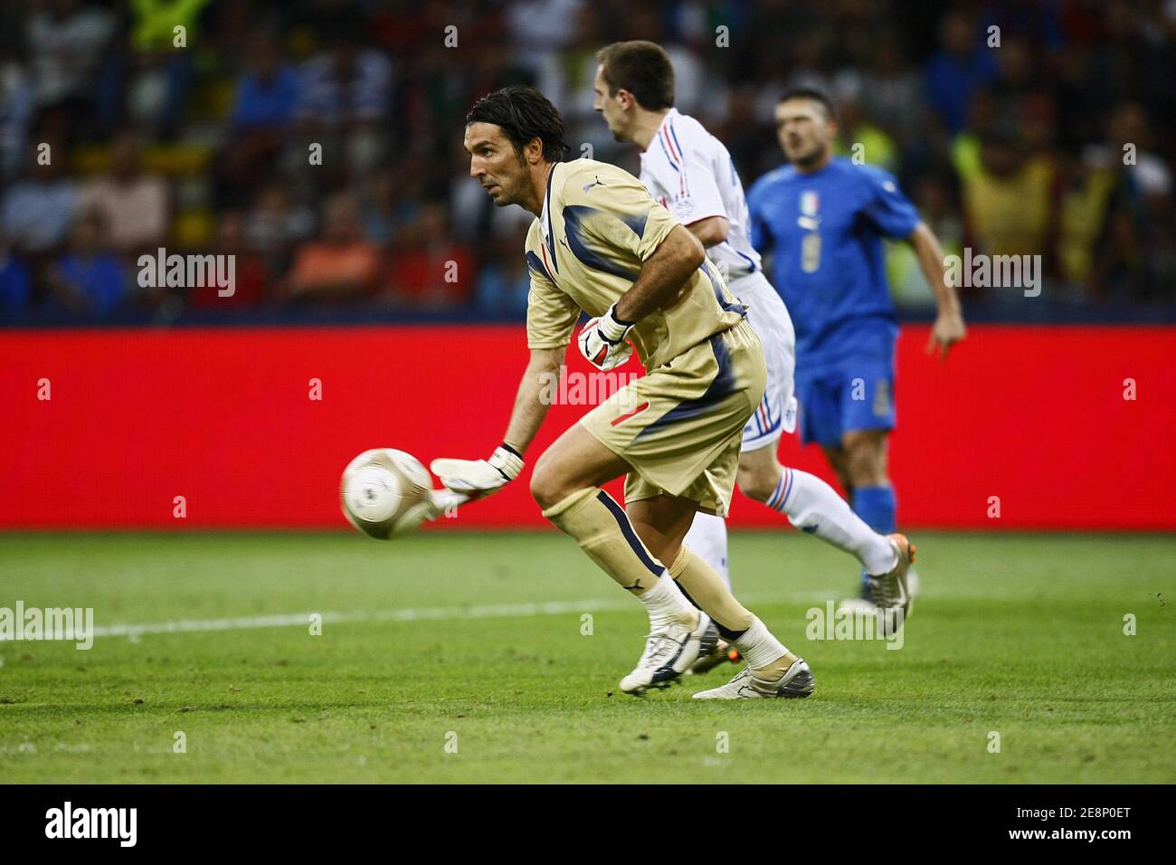 Italy's Gianluigi Buffon during the 2008 UEFA European Football Championship qualifying match Italy vs France in Milan, Italy, on September 9, 2007. The game ended in a draw 0-0. Photo by Christian Liewig/ABACAPRESS.COM Stock Photo