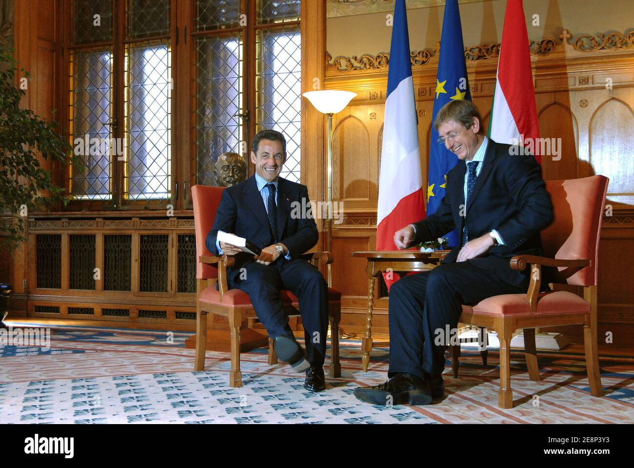 Hungarian Prime Minister Ferenc Gyurcsany (R) shares a laugh with French President Nicolas Sarkozy in the Parliament building as part of his one-day official visit in Budapest, Hungary, on September 14, 2007. Photo by Christophe Guibbaud/ABACAPRESS.COM Stock Photo
