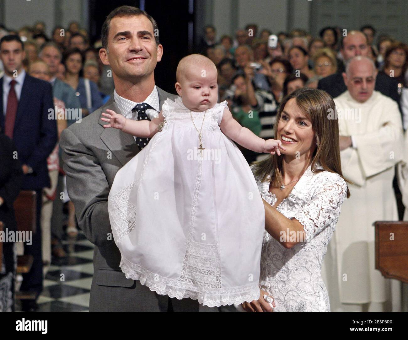 Spanish Crown Prince Felipe de Borbon (L) and his wife Princess Letizia (R) present her second daughter Princess Sofia (C) to the Virgin of Atocha during a ceremony celebrated at Atocha Basilica in Madrid, central Spain on September 19, 2007. Asking the Virgin of Atocha protection for Princess Sofia they are faithful to an ancient tradition of the Spanish Royal Family. Photo by Angel Diaz/Pool/ABACAPRESS.COM Stock Photo