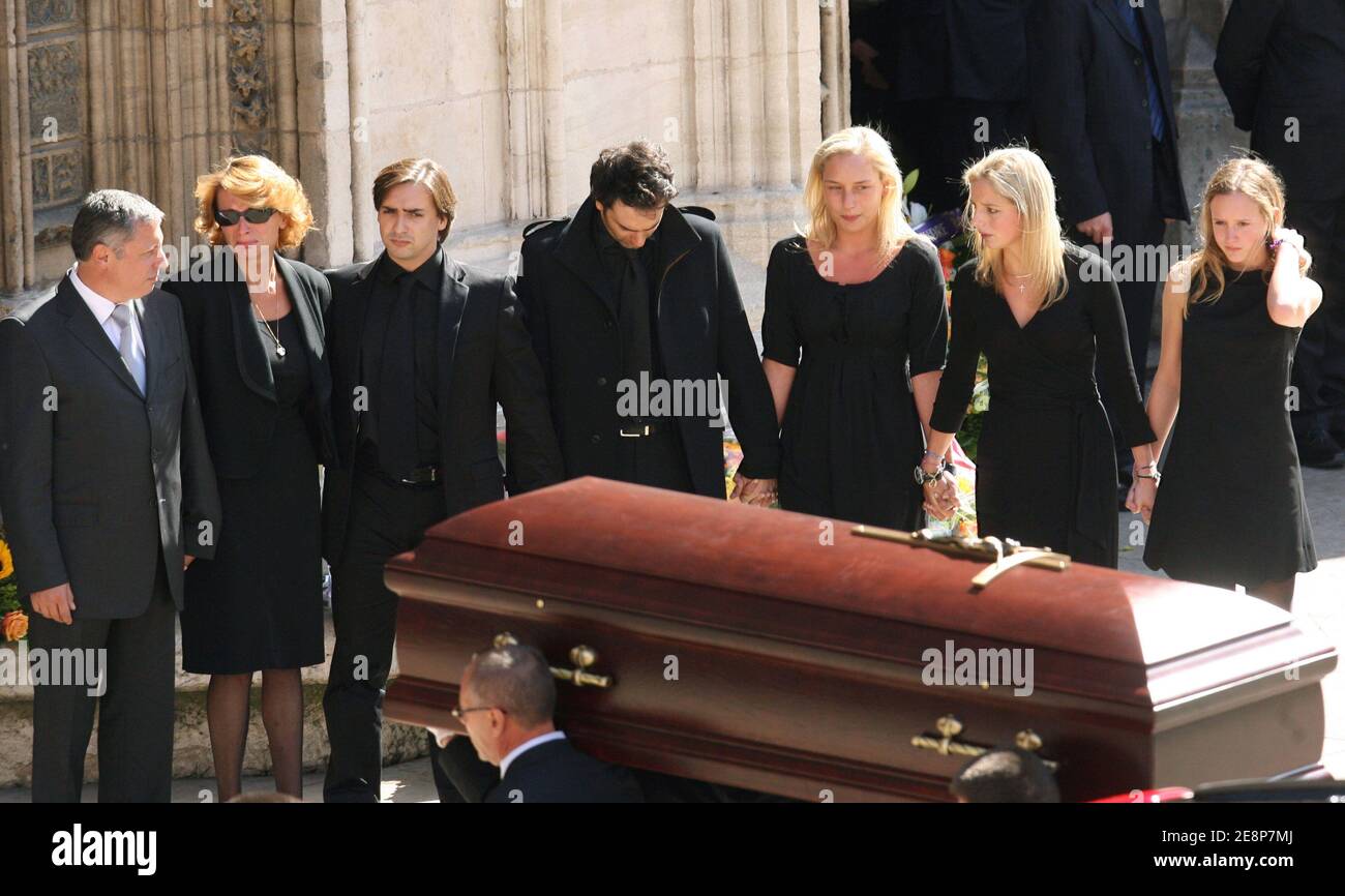 The coffin is carried out Saint-Jean Cathedral, after the funeral mass of TV anchor Jacques Martin, in Lyon, France on September 20, 2007. Photo by Vincent Dargent/ABACAPRESS.COM Stock Photo