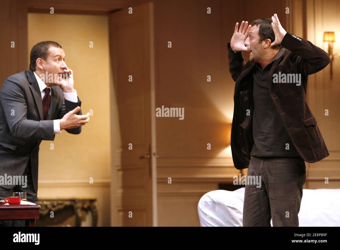 French actors Dany Boon and Arthur during the run-through of the play 'Le Diner de Cons', staged by Francis Veber at the Theatre de la Porte Saint-Martin in Paris, France on September 19, 2007. Also starring in the play: Laurent Gamelon, Stephane Bierry, Jessica Borio, Olivier Granier and Juliette Meyniac. Photo by Thierry Orban/ABACAPRESS.COM Stock Photo