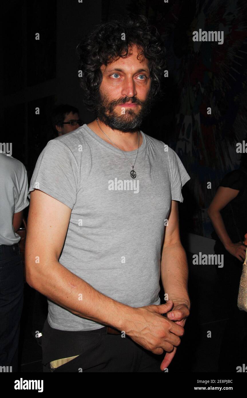 Actor Vincent Gallo Attends The Warhol Factory X Levi S X Damien Hirst Show During Mercedes Benz Fashion Week Spring 08 At Gagosian Gallery In New York City Usa On September 8 07