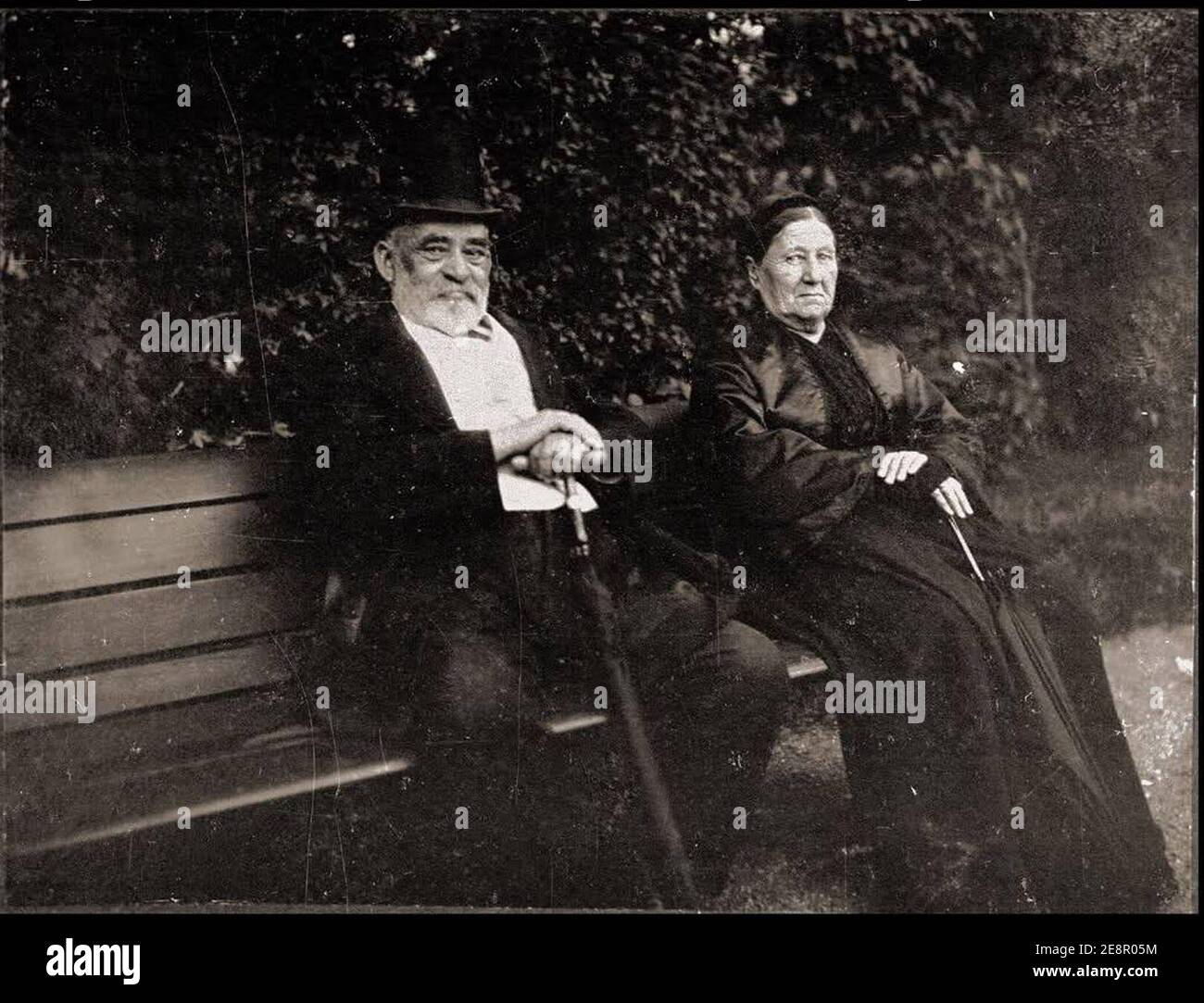 Milan Đ Milićević sa suprugom Stock Photo - Alamy