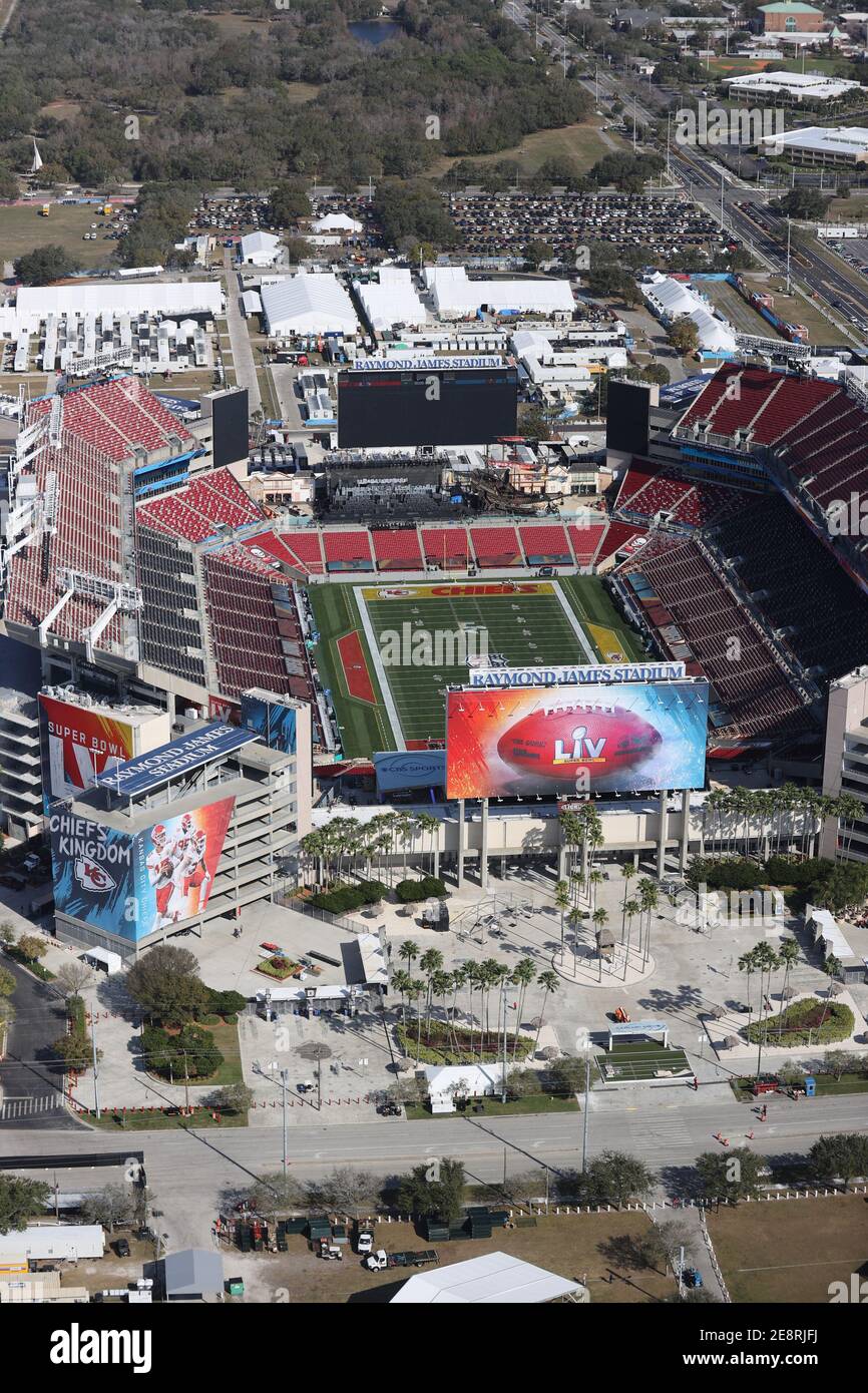 Tampa, FL, USA. 31st Jan, 2021. Aerial view vf Raymond James Stadium, site of Super Bowl LV between The Tampa Bay Buccaneers and the Kansas City Chiefs on January 31, 2021. Credit: Mpi34/Media Punch/Alamy Live News Stock Photo