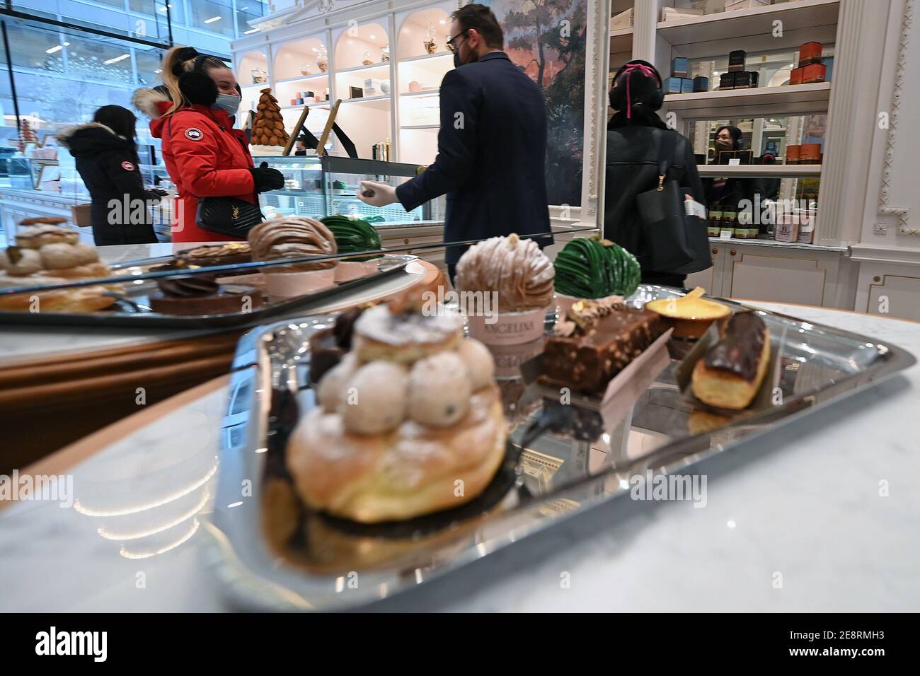 Page 2 Mille Feuilles High Resolution Stock Photography And Images Alamy