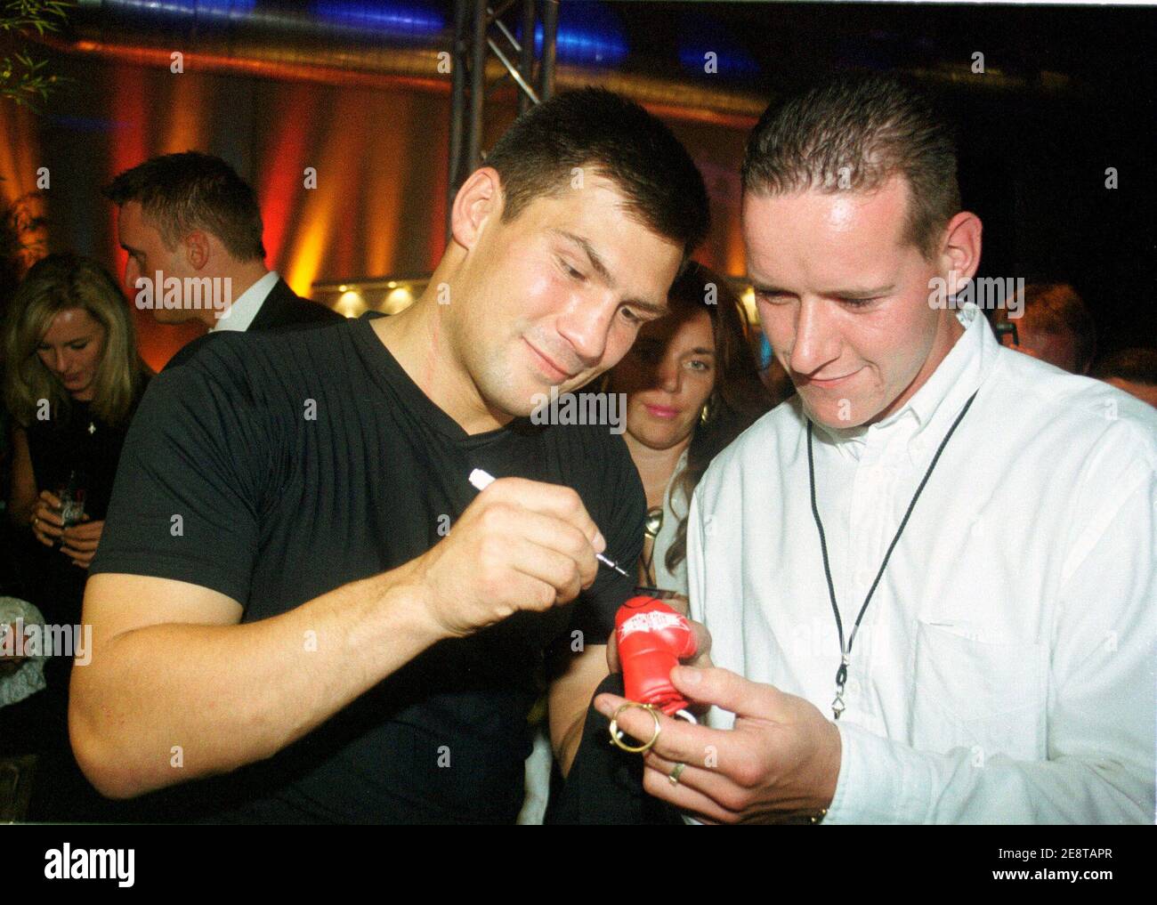 Koeln Arena Cologne Germany 25.9.1999, Boxing: Schulz vs Klitschko, VIP guests: boxer Dariusz MICHALCZEWSKI (left) Stock Photo