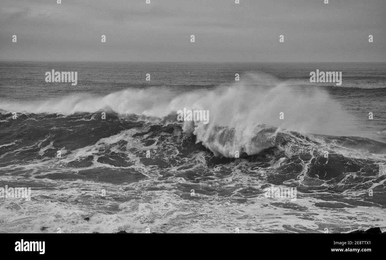 Cribbar wave, Newquay 2021 Stock Photo Alamy