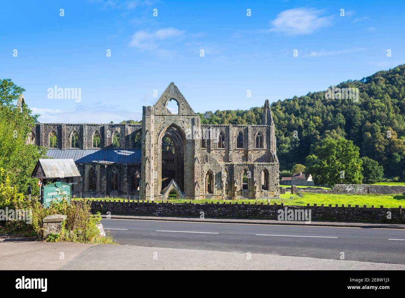 UK, Wales, Monmouthshire, Wye Valley, Tintern, Tintern Abbey Stock