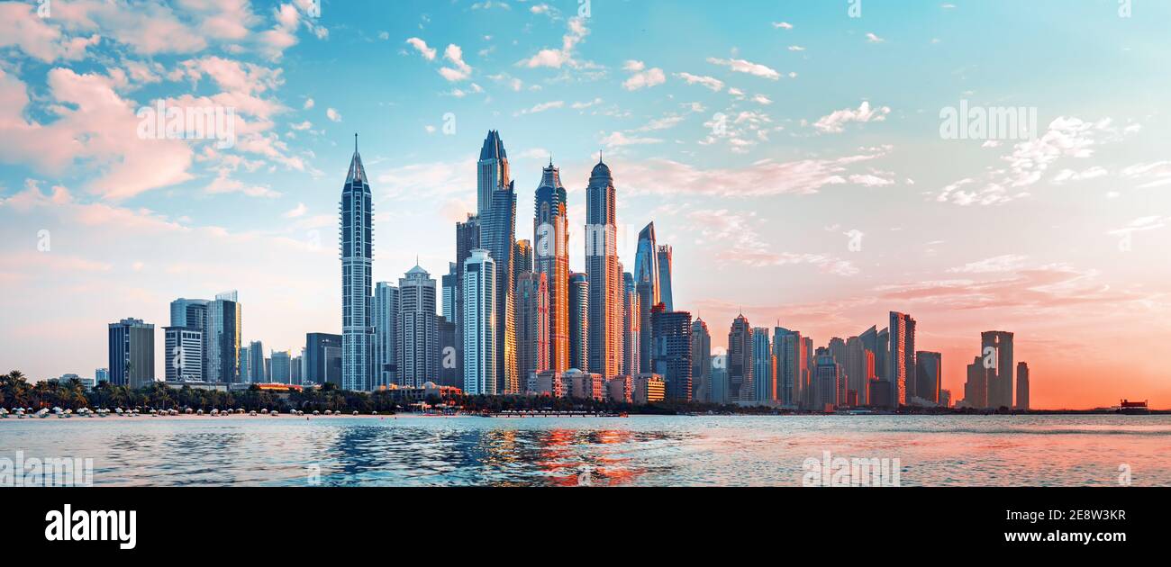 The palm tower dubai hi-res stock photography and images - Alamy