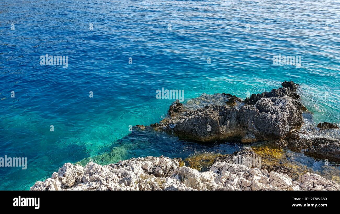 Aerial view beach rocks hi-res stock photography and images - Alamy