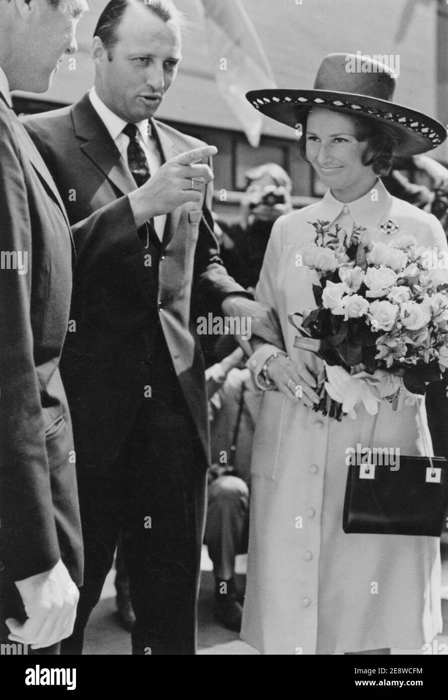 King Harald of Norway. Pictured when being crown prince with his wife Sonja in the 1960s Stock Photo