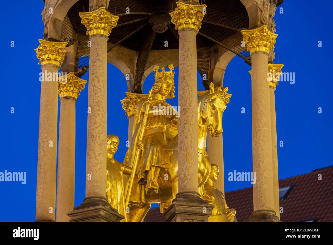 Magdeburg, Germany. 23rd Jan, 2021. A copy of the Magdeburg Rider stands on the Old Market Square. The original is in the Kulturhistorisches Museum Magdeburg, in the Kaiser-Otto-Saal. Credit: Stephan Schulz/dpa-Zentralbild/ZB/dpa/Alamy Live News Stock Photo