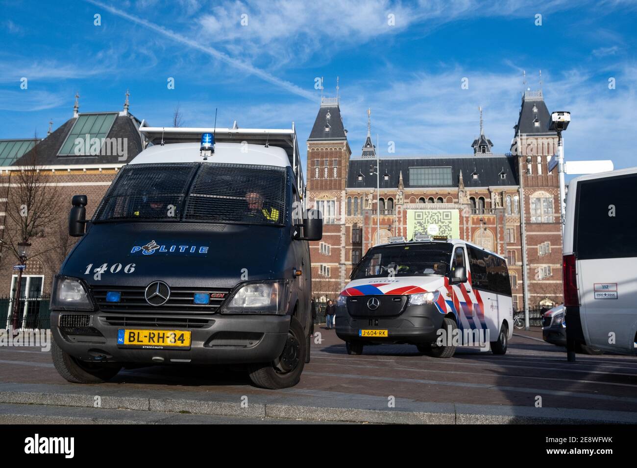 Page 17 Amsterdam Police High Resolution Stock Photography And Images Alamy