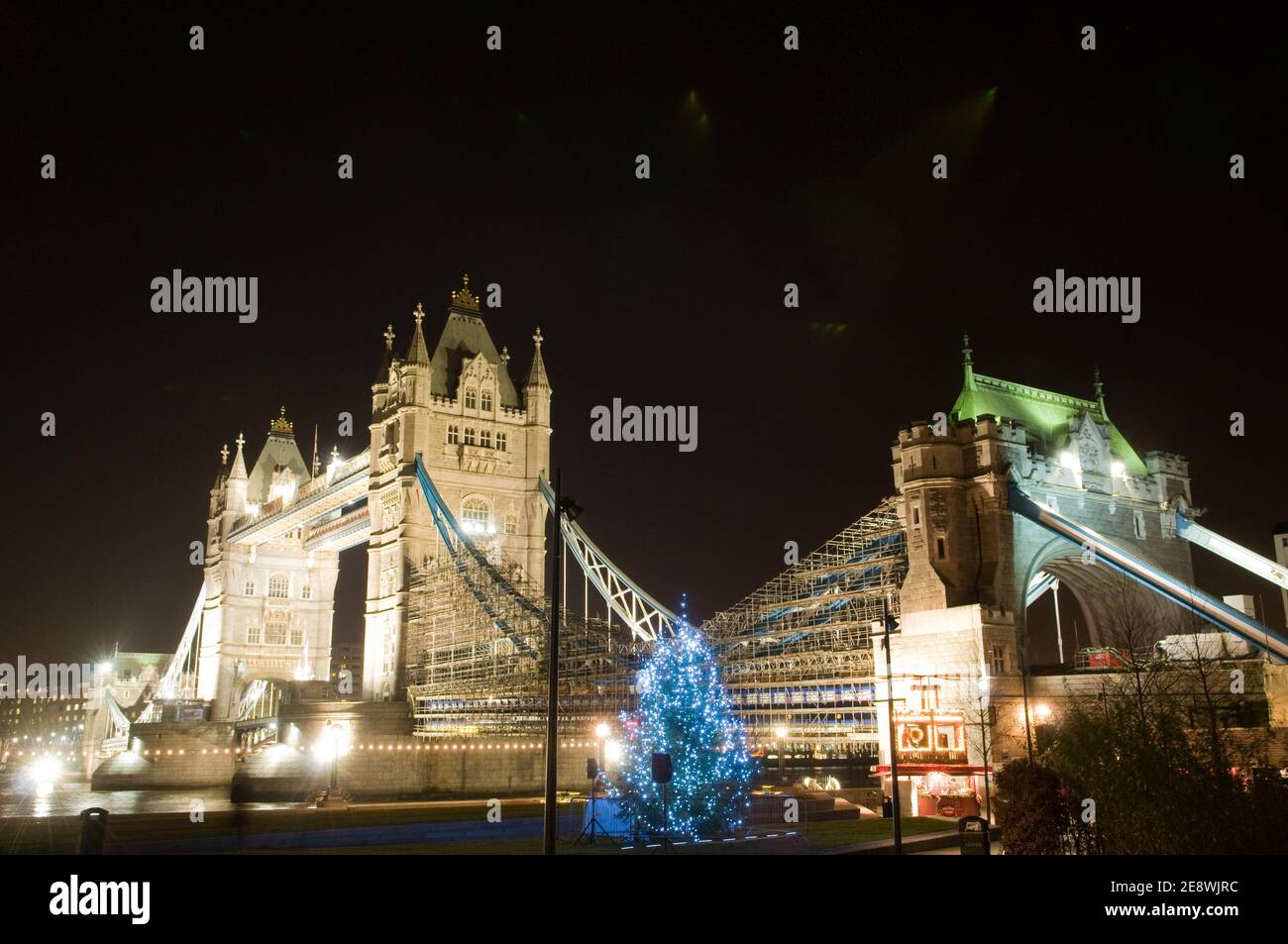 Tower bridge in scaffolding Stock Photo Alamy
