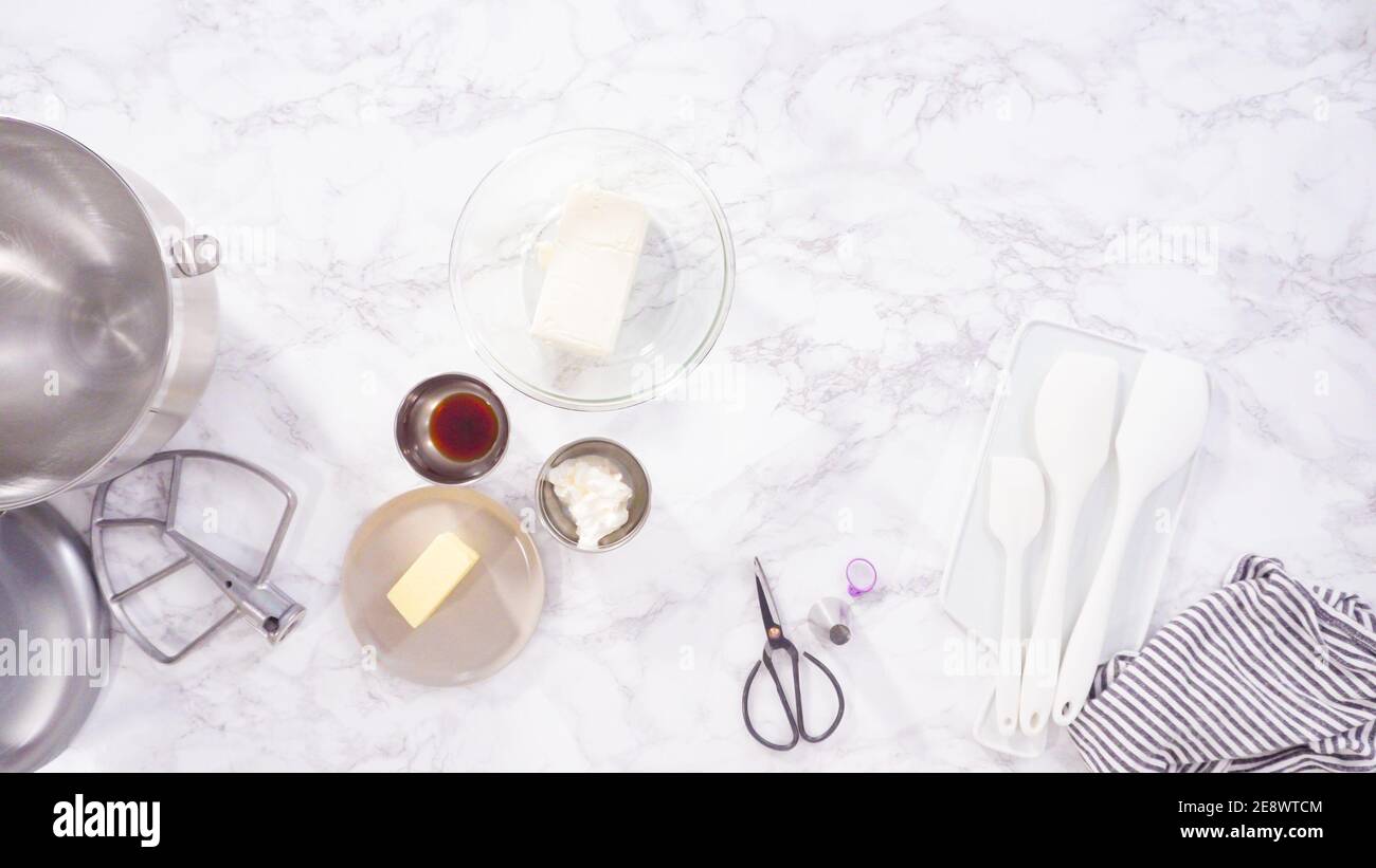 Flat lay. Step by step. Ingredient to bake red velvet cupcakes Stock ...