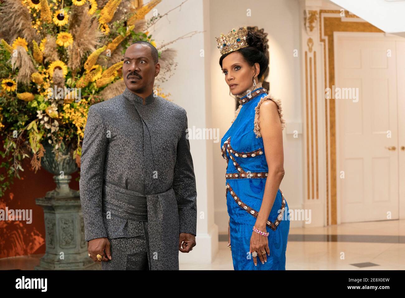 USA. Eddie Murphy and Shari Headley in a scene from ©Amazon Studios new film:  Coming 2 America (2021) Plot: The African monarch Akeem learns he has a  long-lost son in the United