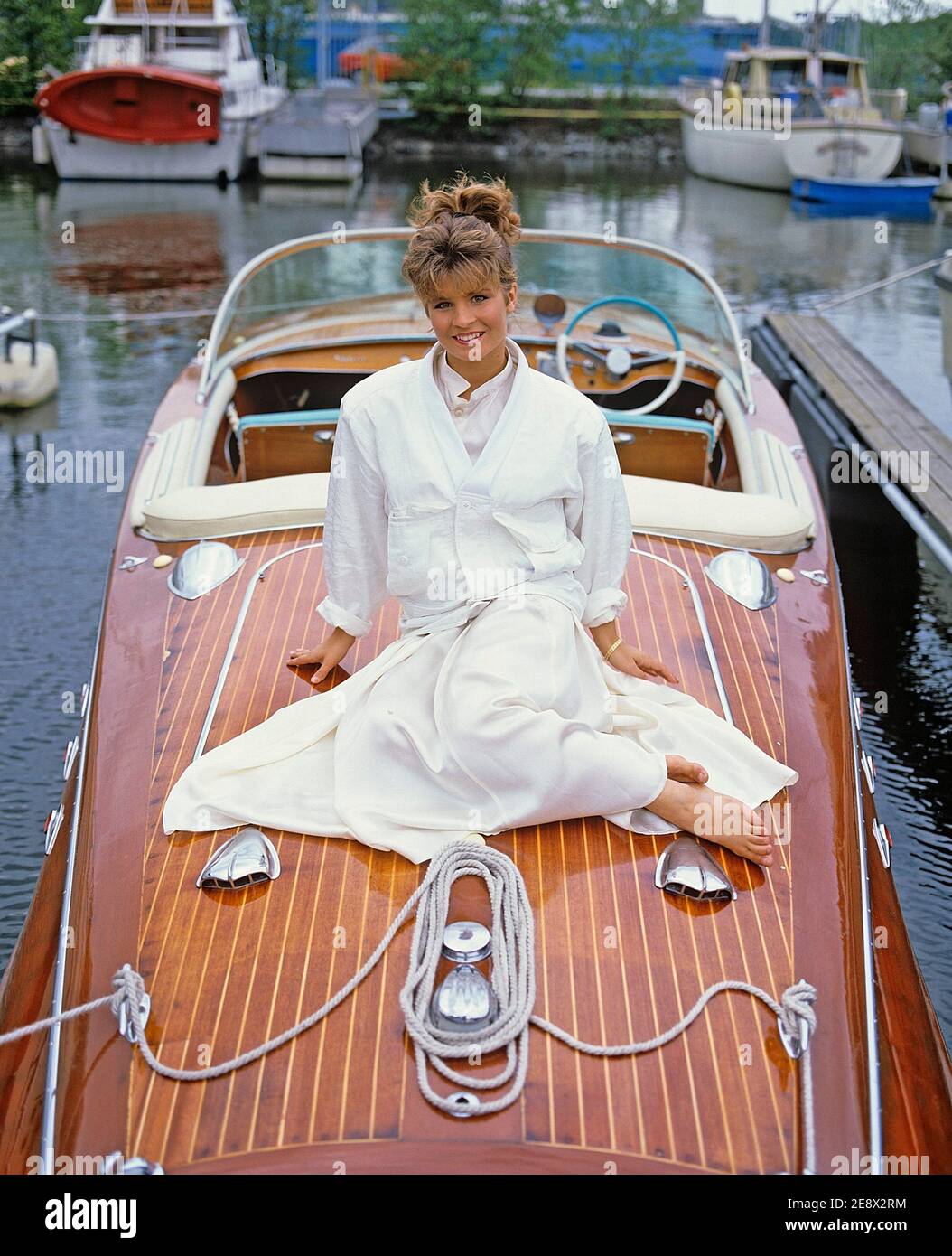 Carola Häggkvist. Swedish singer. Born 8 september 1966. She has been