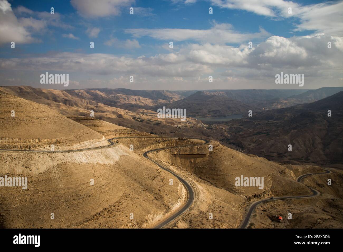 Strada dei Re -  viaggio in auto da Amman a Petra- Giordania Stock Photo