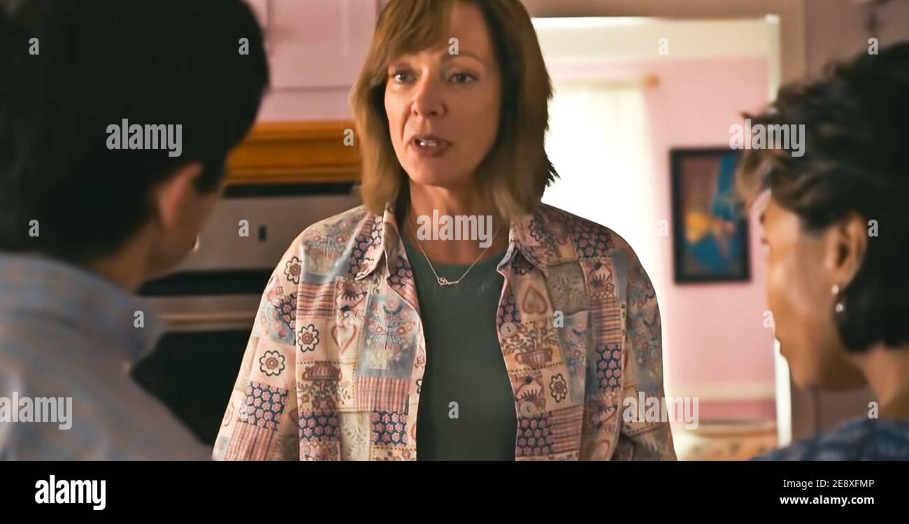 Usa Regina Hall And Allison Janney In A Scene From C United Artists Releasing New Film Breaking News In Yuba County 21 Plot After Her Husband Goes Missing Sue Buttons An Under Appreciated Suburban