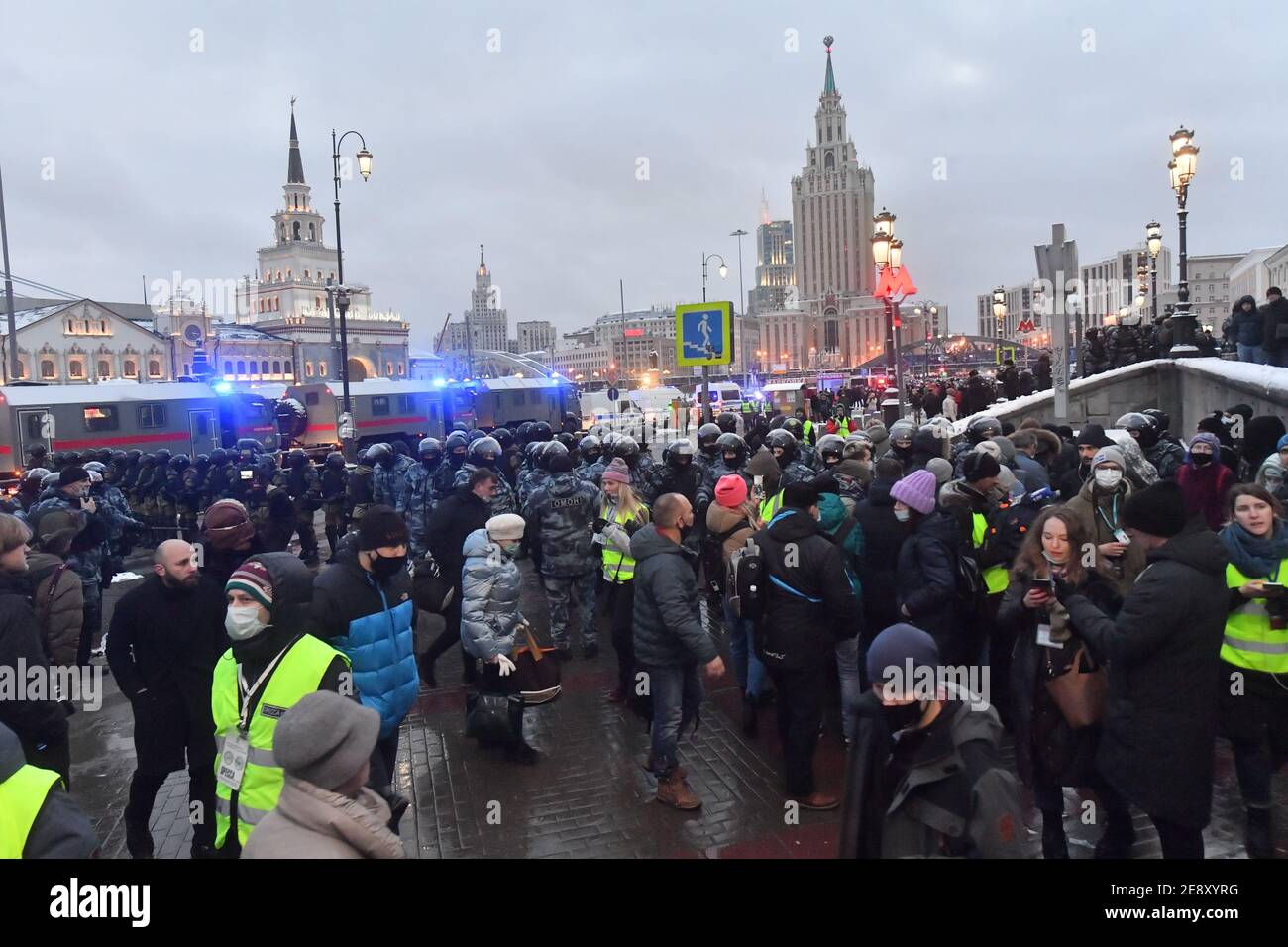 Обстановка в россии на сегодняшний день политическая. Митинги в России 2021 Навальный. Митинг в Москве 24 февраля 2022. Протесты в России. Митинги февраль 2021.
