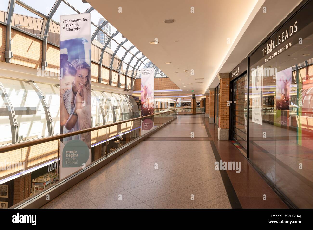 Eindhoven, The Netherlands, April 21st 2020. Inside of the famous shopping mall, the ‘Heuvel Galerie’ building in the center of Eindhoven during lockd Stock Photo