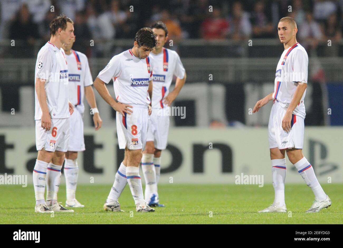 Olympique Lyonnais' Karim Benzema fires a shot past Steaua Bucuresti's  Sorin Ghionea Stock Photo - Alamy