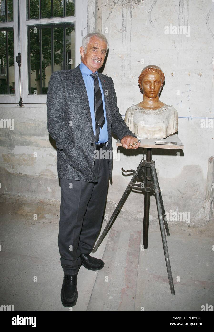 French film star Jean-Paul Belmondo visit the Chateau Buchillot, the  upcoming museum dedicated to his father, sculptor Paul Belmondo (1898-1982)  and to the XXth century figurative sculpture in Boulogne-Billancourt, a  western Paris