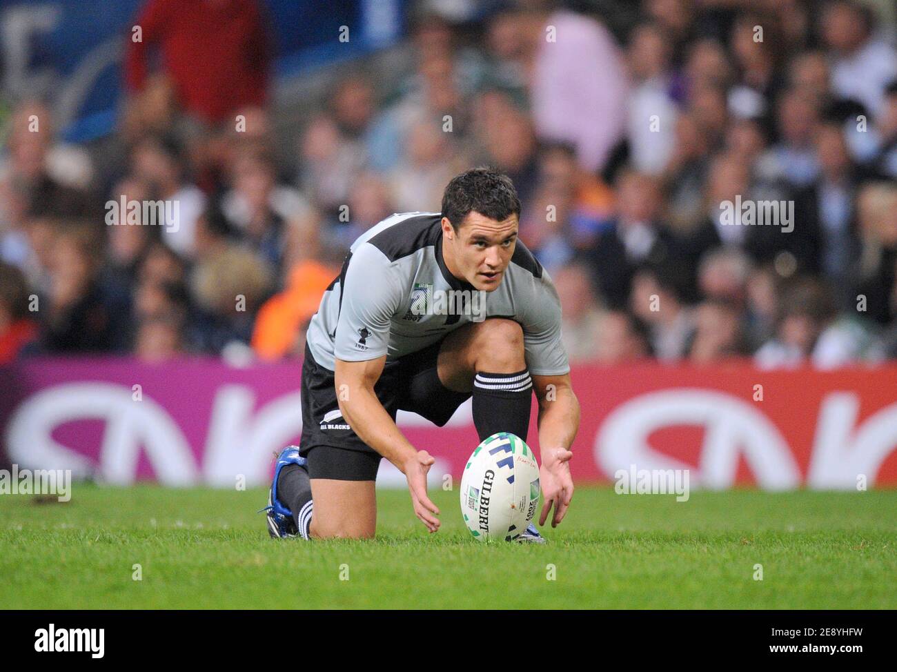 New Zealand's fly-half Dan Carter during the IRB Rugby World Cup 2007, quarter final match France vs New Zealand at the Millennium Stadium in Cardiff, UK on October 6, 2007. Photo by Gouhier-Morton/Cameleon/ABACAPRESS.COM Stock Photo