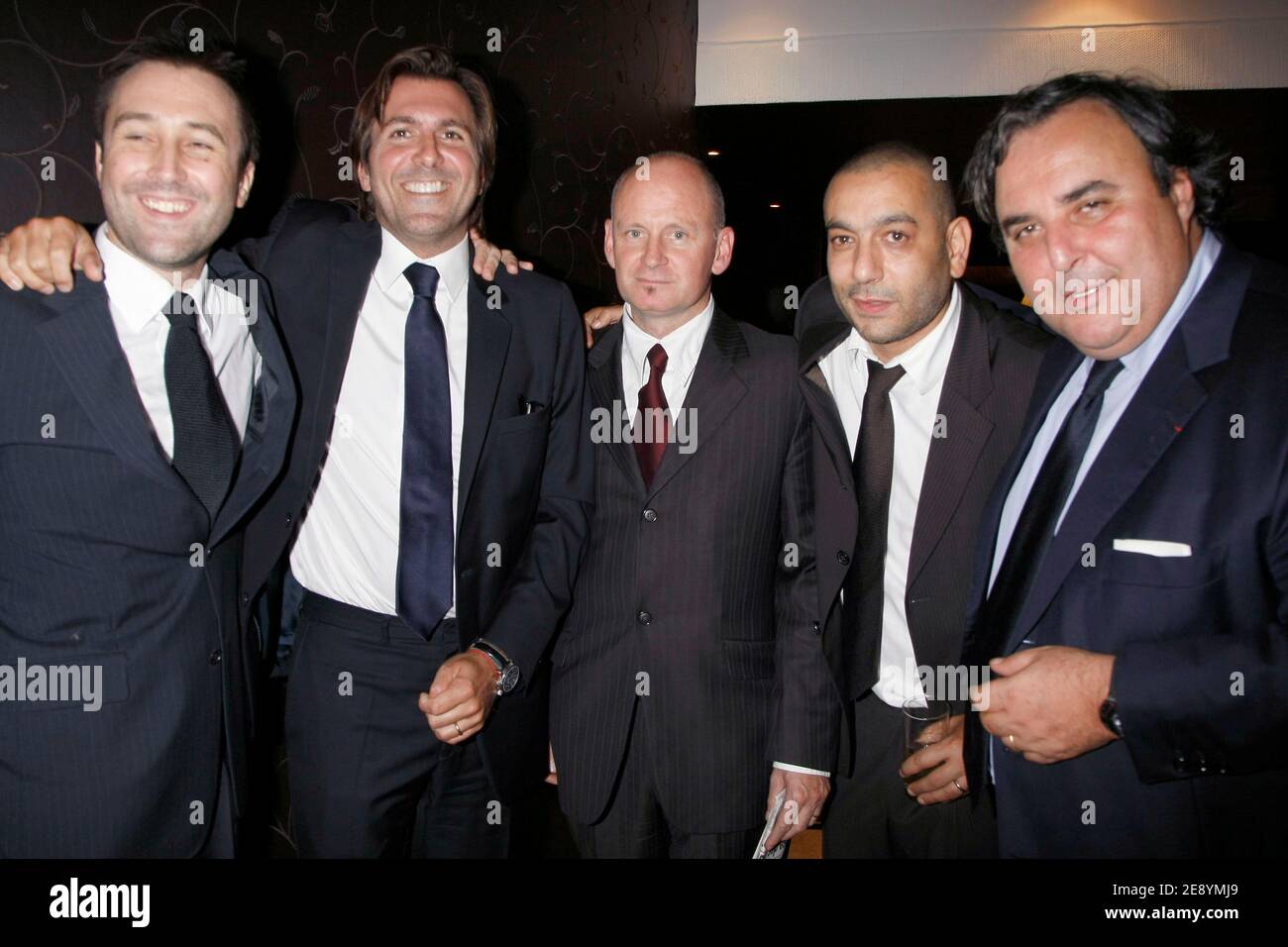 Frederic Raillard Farid Mokart Et Christophe Lambert Associes De L Agence Ffl Recoivent Christophe Girard Et Claude Serra A L Occasion De La Soiree Du Premier Anniversaire De L Agence Ffl Organisee A L Hotel Barriere